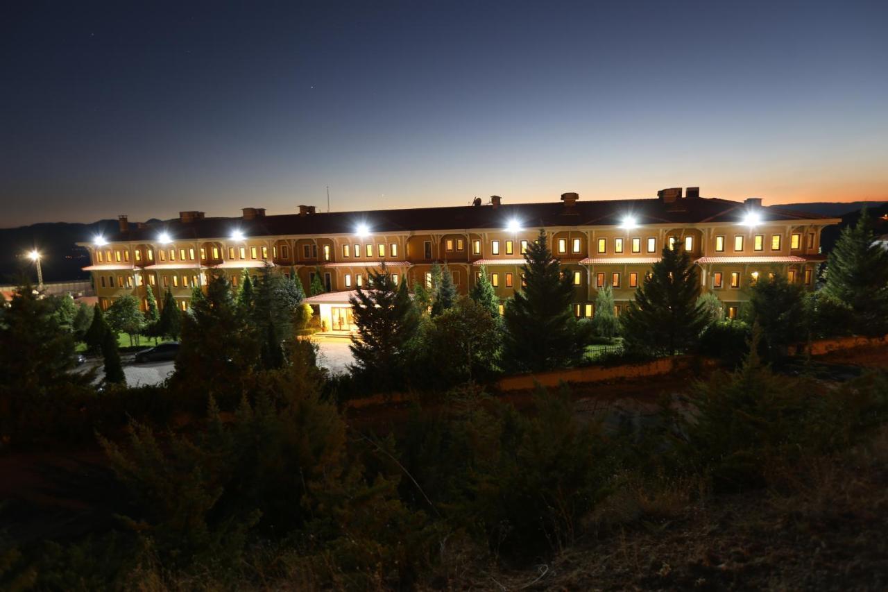 Ermenek Selcuklu Otel ภายนอก รูปภาพ